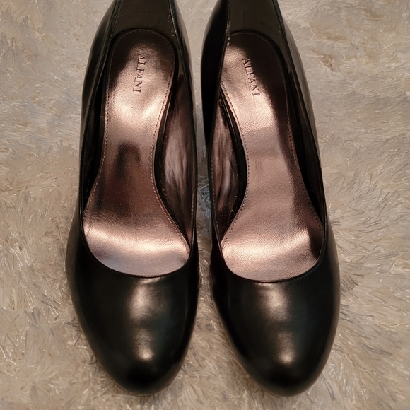 Alfani Black Leather Platform Heels - Picture 2 of 6